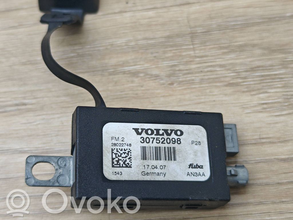 Volvo XC90 Pystyantennivahvistin 