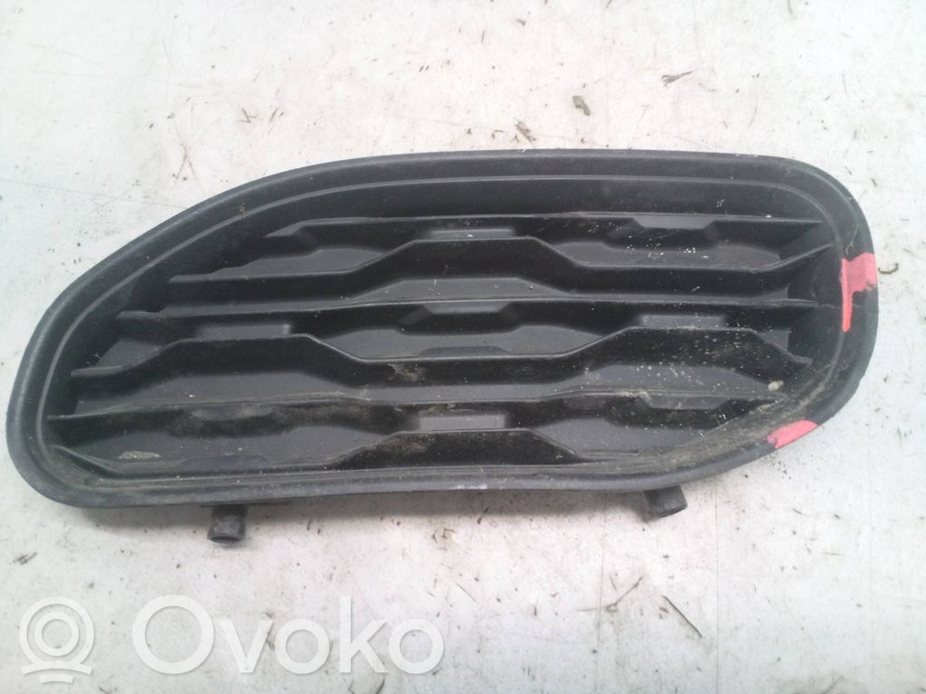 Dodge RAM Front bumper lower grill 