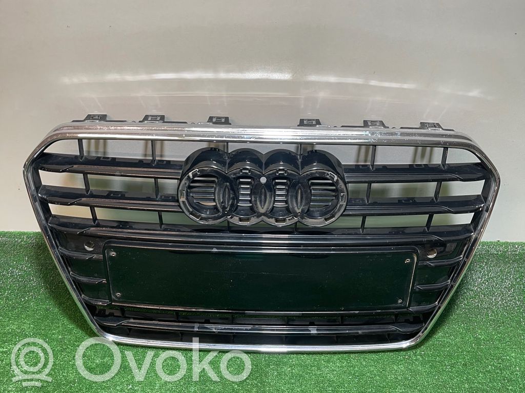 Audi A5 8T 8F Maskownica / Grill / Atrapa górna chłodnicy 