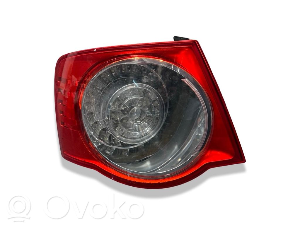 Volkswagen Jetta V Luci posteriori 