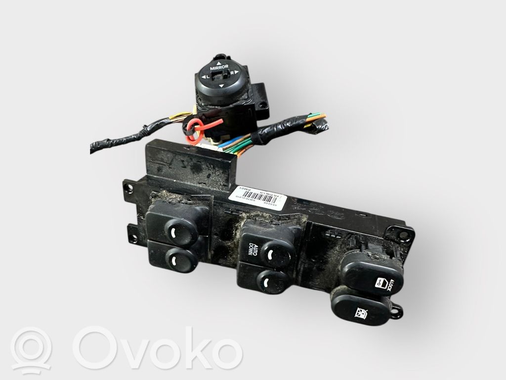 Hyundai i30 Electric window control switch 