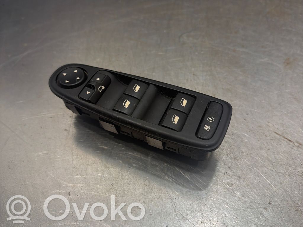 Citroen C4 I Picasso Electric window control switch 