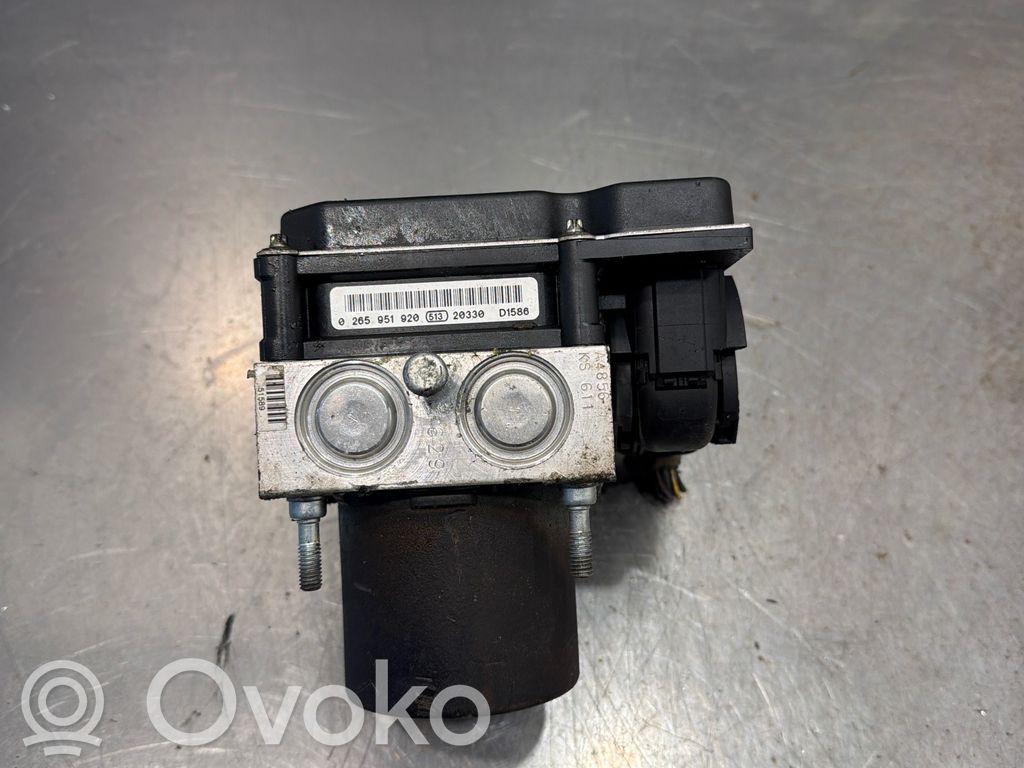 Citroen C-Zero Блок ABS 