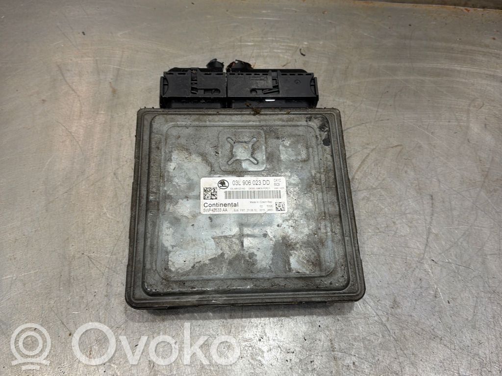 Skoda Octavia Mk2 (1Z) Engine control unit/module 
