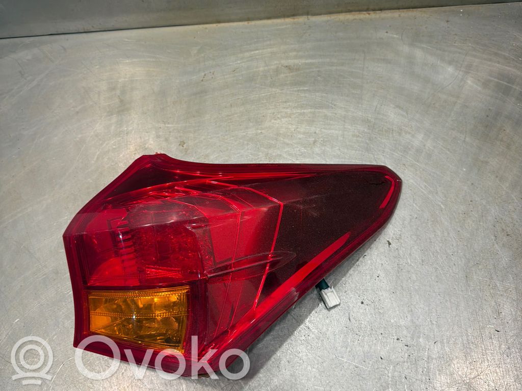 Toyota Auris E180 Lampa tylna 