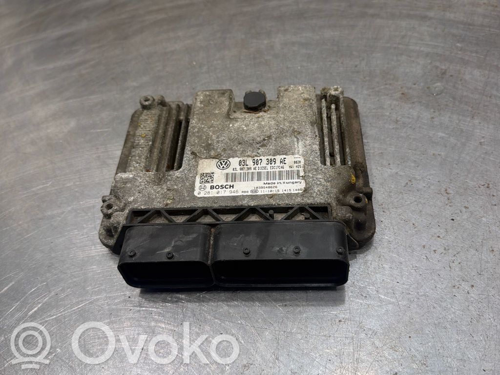 Volkswagen PASSAT CC Engine control unit/module 
