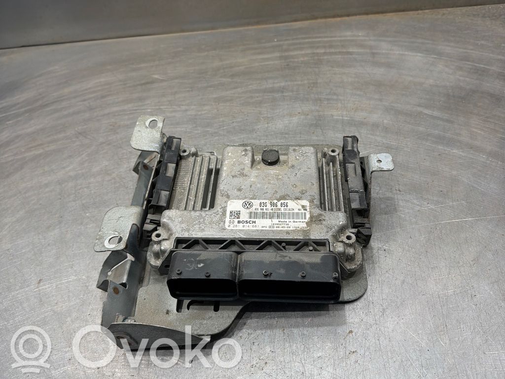 Volkswagen Touran I Engine control unit/module 