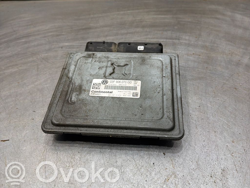 Volkswagen Polo V 6R Engine control unit/module 