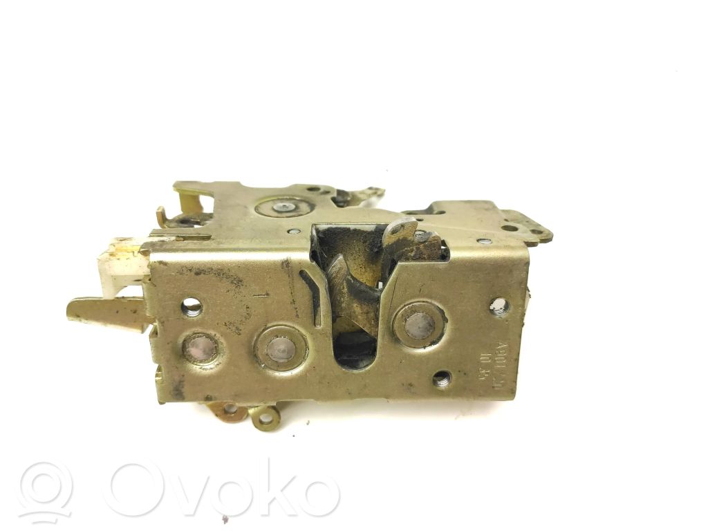 Mercedes-Benz Sprinter W901 W902 W903 W904 Etuoven lukko 