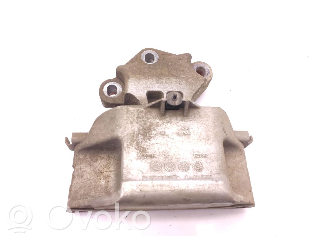 Man TGE 1gen Engine mount bracket 