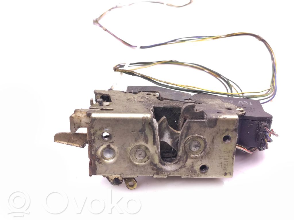 Mercedes-Benz Sprinter W901 W902 W903 W904 Zamek drzwi przednich 