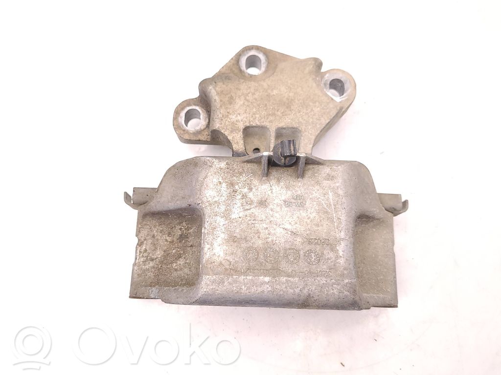 Man TGE 1gen Engine mount bracket 