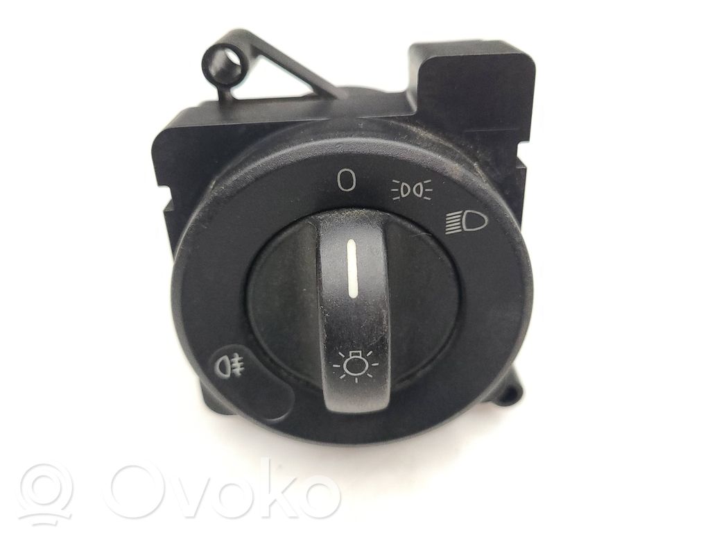 Volkswagen Crafter Light switch 
