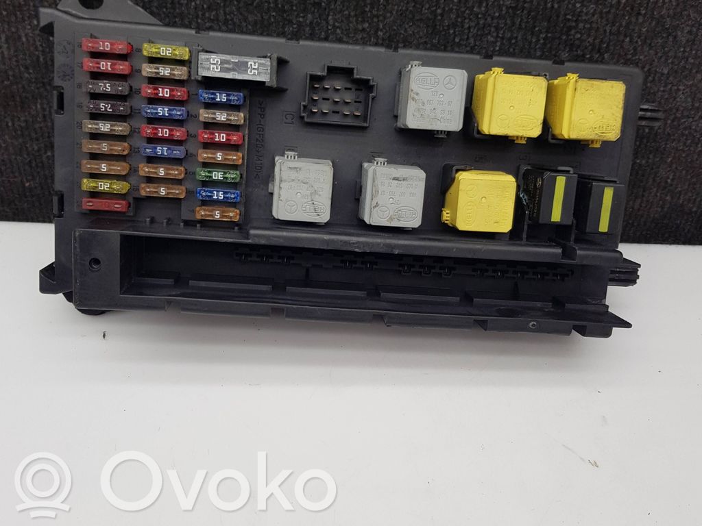 Mercedes-Benz Sprinter W906 Módulo de fusible 