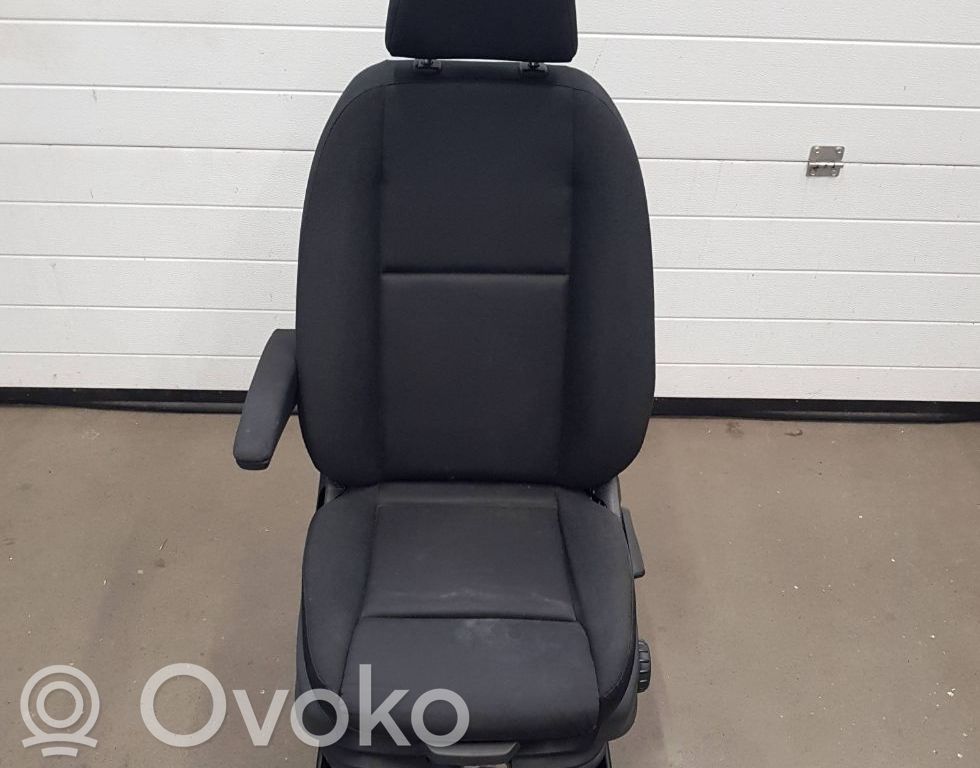 Fotel przedni kierowcy   A907906030,A9078201600,A1679003320