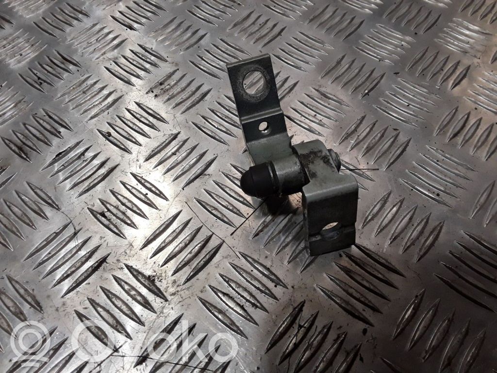 Audi Q7 4L Front door upper hinge 