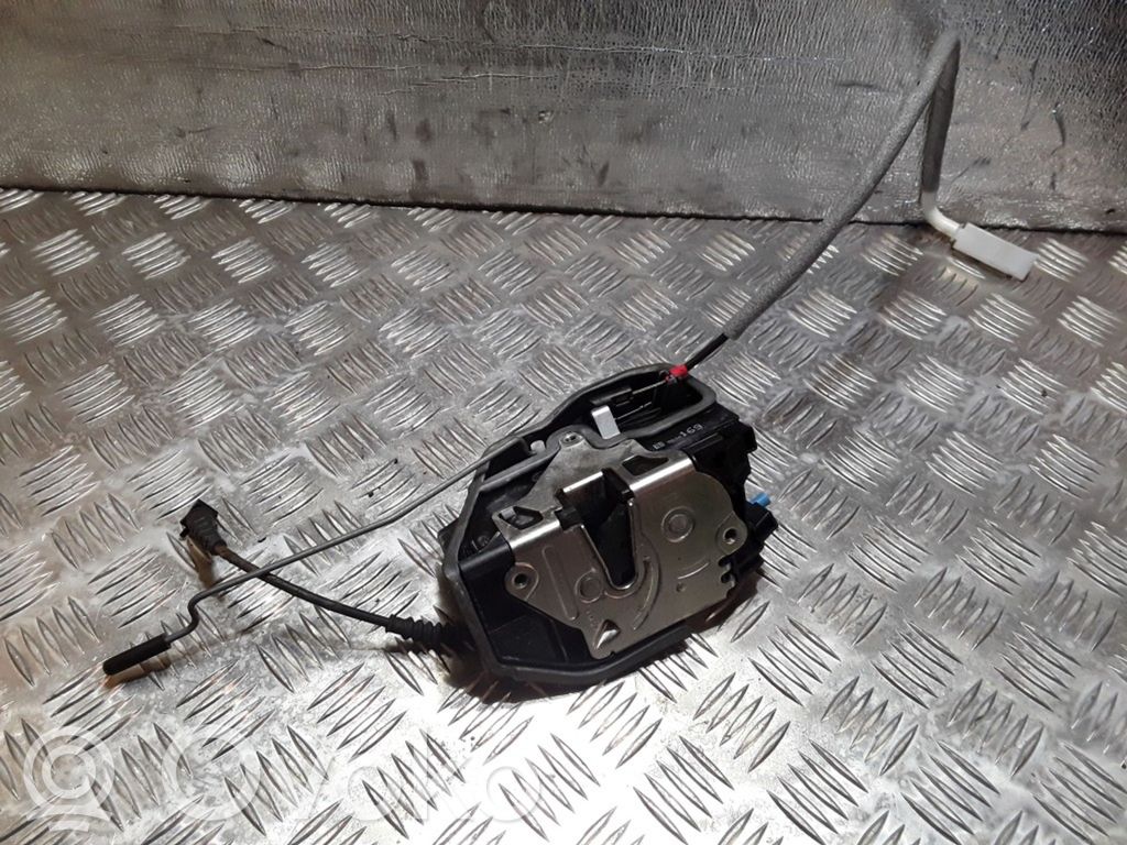 BMW 5 E60 E61 Front door lock 