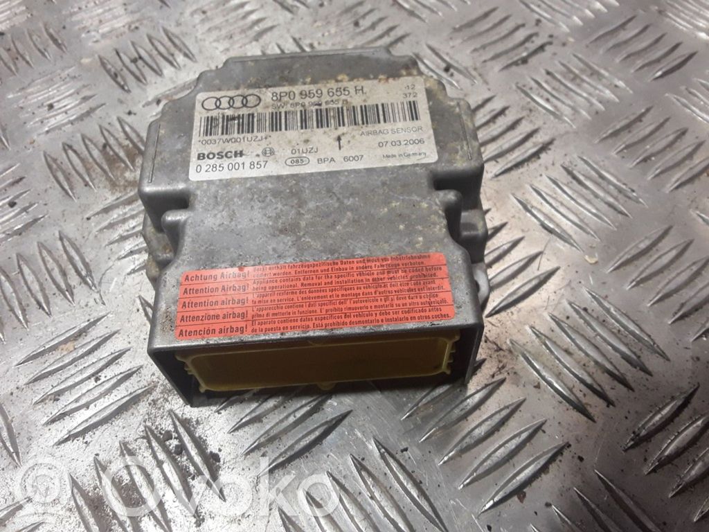 Audi A3 S3 8P Airbag control unit/module 