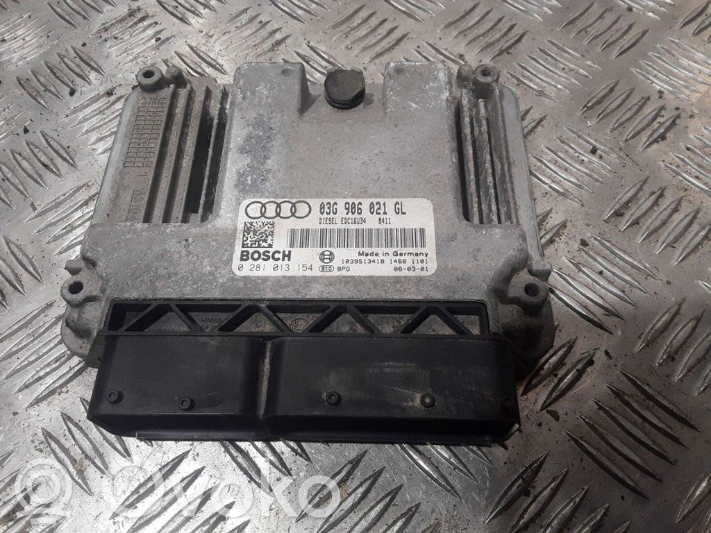 Audi A3 S3 8P Engine control unit/module 