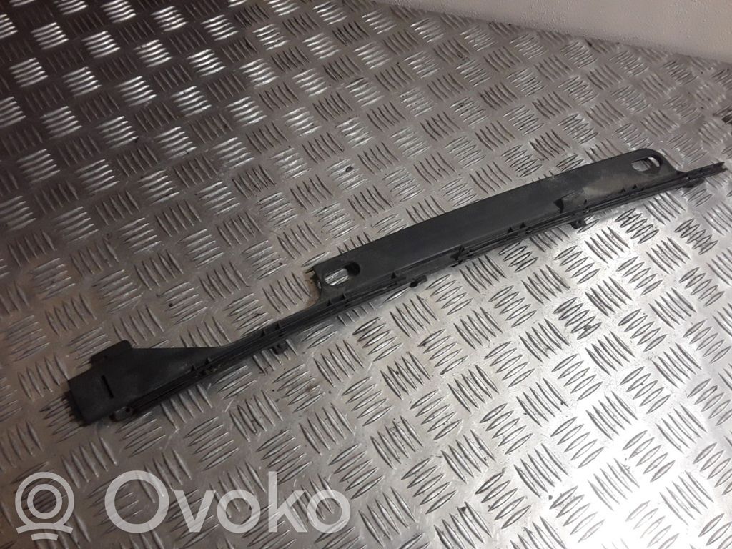 Opel Vivaro Windshield trim 