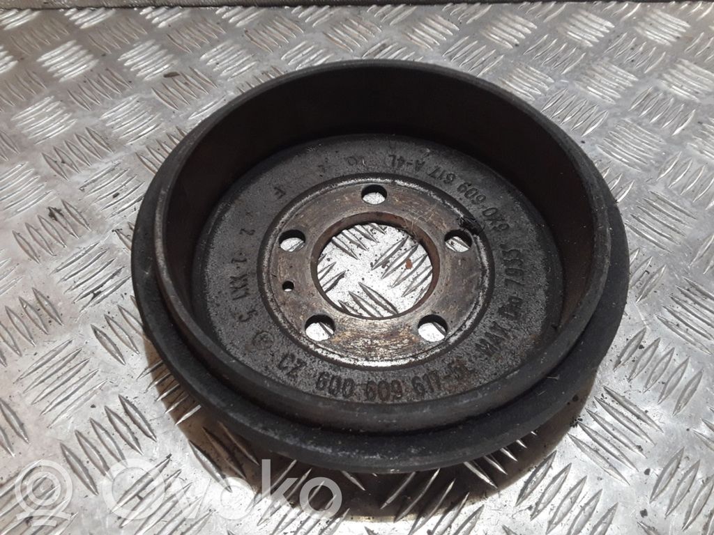 Skoda Fabia Mk1 (6Y) Hamulec bębnowy tylny 