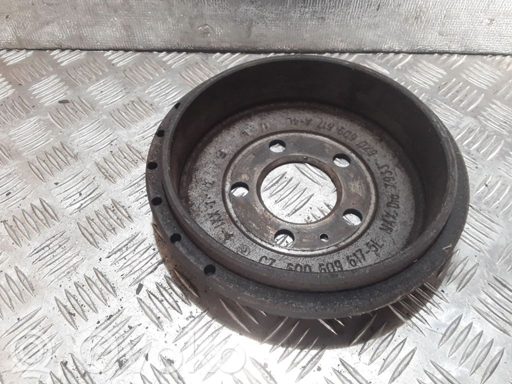 Skoda Fabia Mk1 (6Y) Hamulec bębnowy tylny 