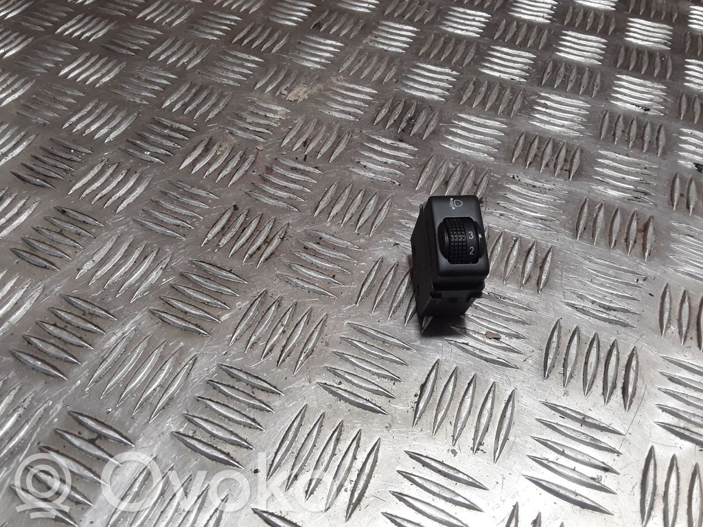Nissan Note (E11) Headlight level height control switch 