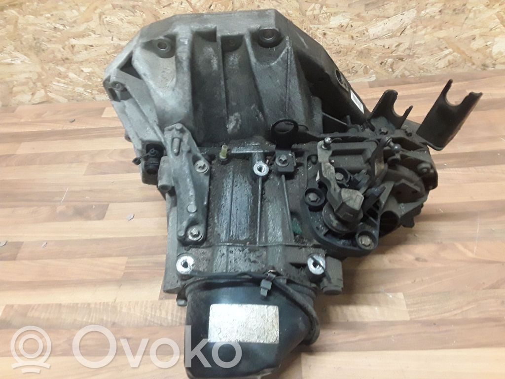 Manualna 5-biegowa skrzynia biegów   8200508889