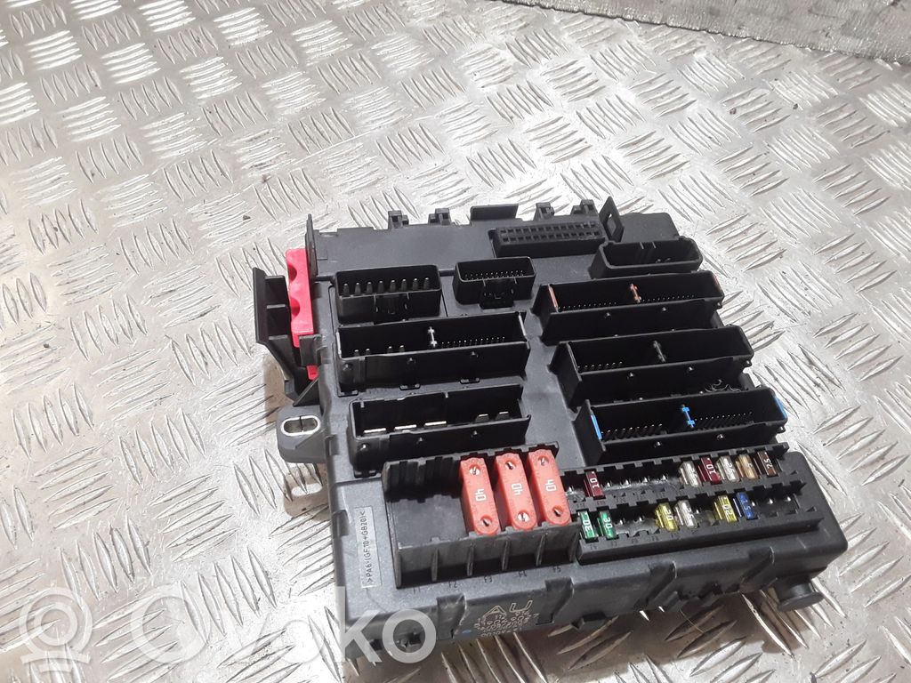 Opel Vectra C Fuse module 