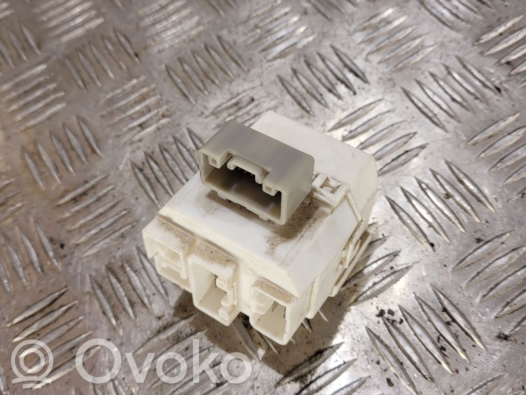 Mitsubishi Colt Drošinātāju bloks 