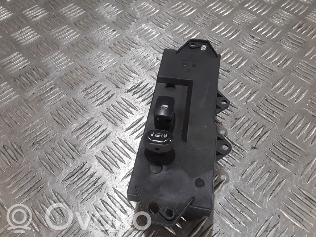 Chrysler Pacifica Electric window control switch 