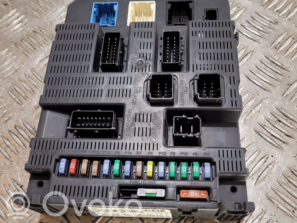 Citroen C4 I Module de fusibles 