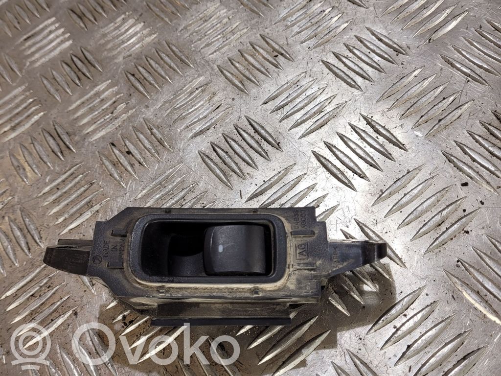 Subaru Legacy Electric window control switch 
