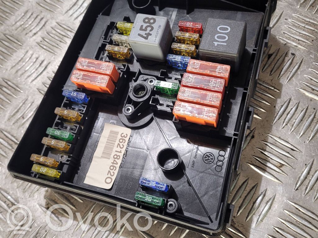 Volkswagen Golf V Fuse module 