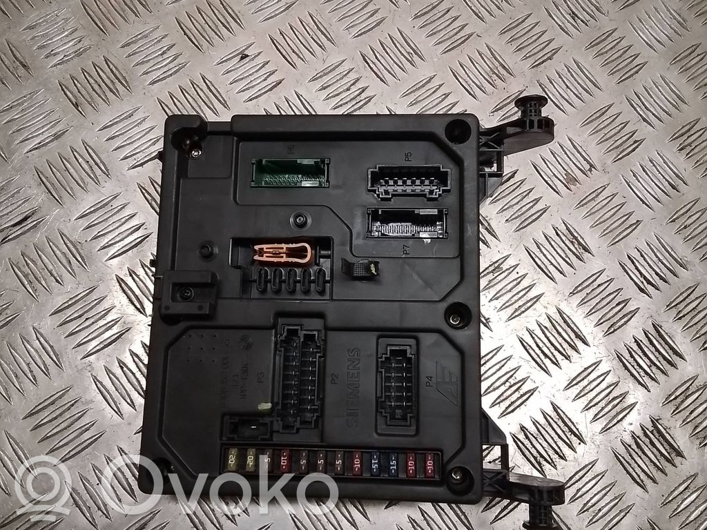 Volkswagen Sharan Fuse module 