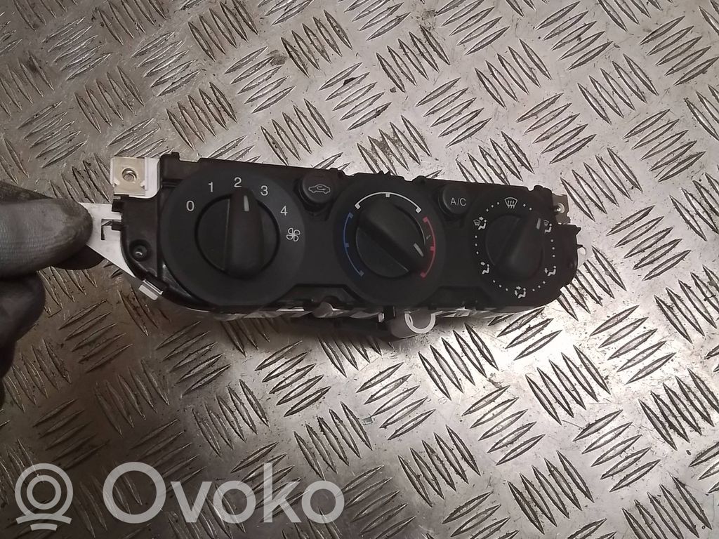 Ford Focus Climate control unit 