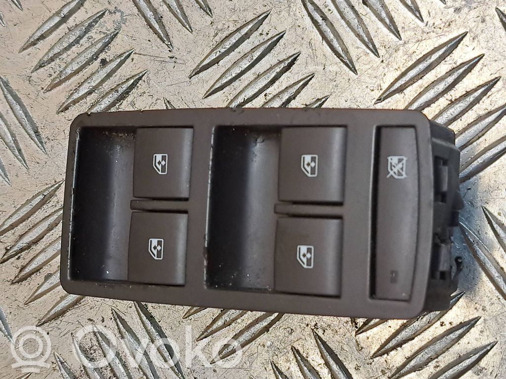 Opel Insignia A Electric window control switch 