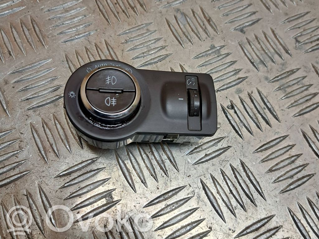Opel Insignia A Light switch 