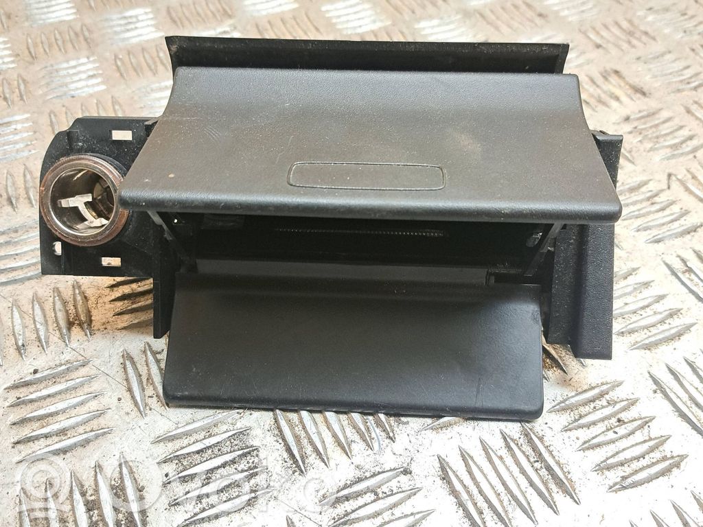 Opel Astra G Car ashtray 