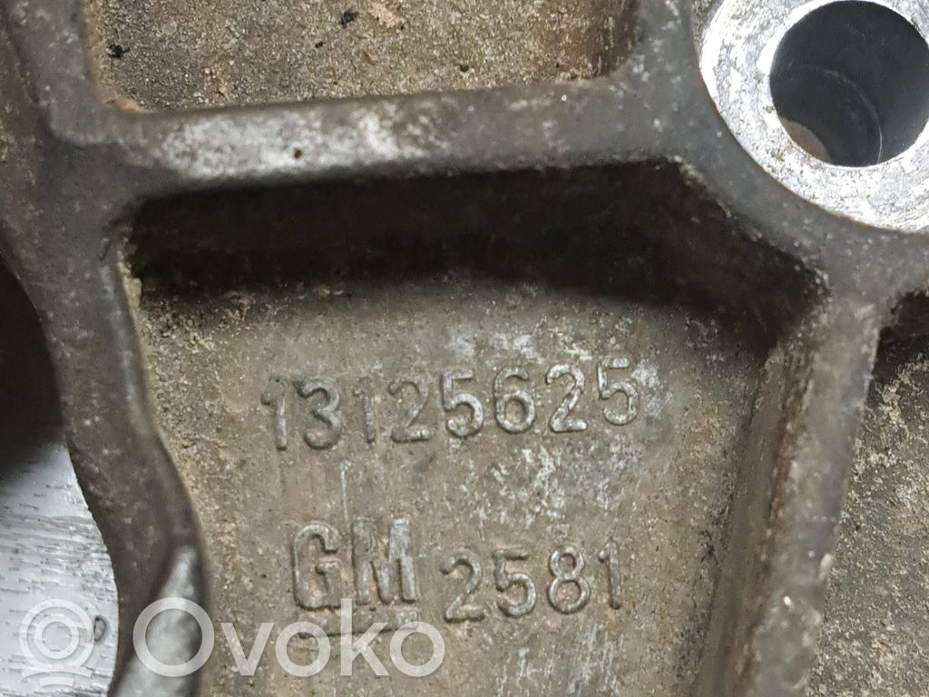 Opel Astra H Gearbox mounting bracket 