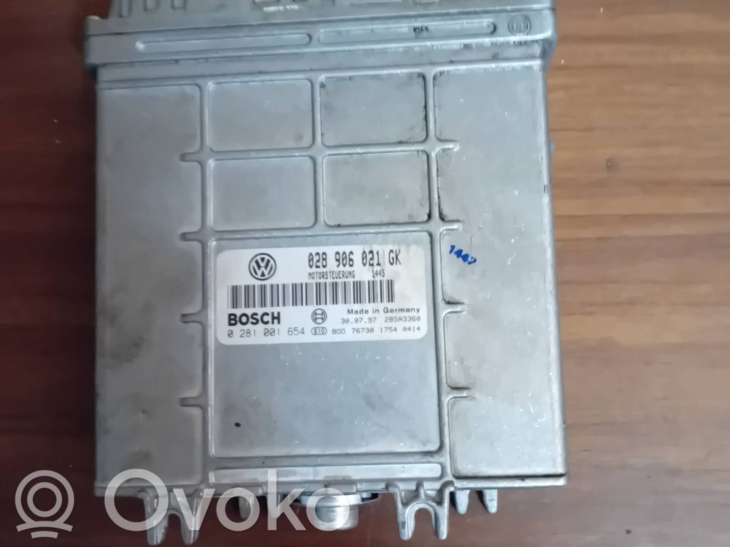 Volkswagen PASSAT B5 Engine control unit/module 
