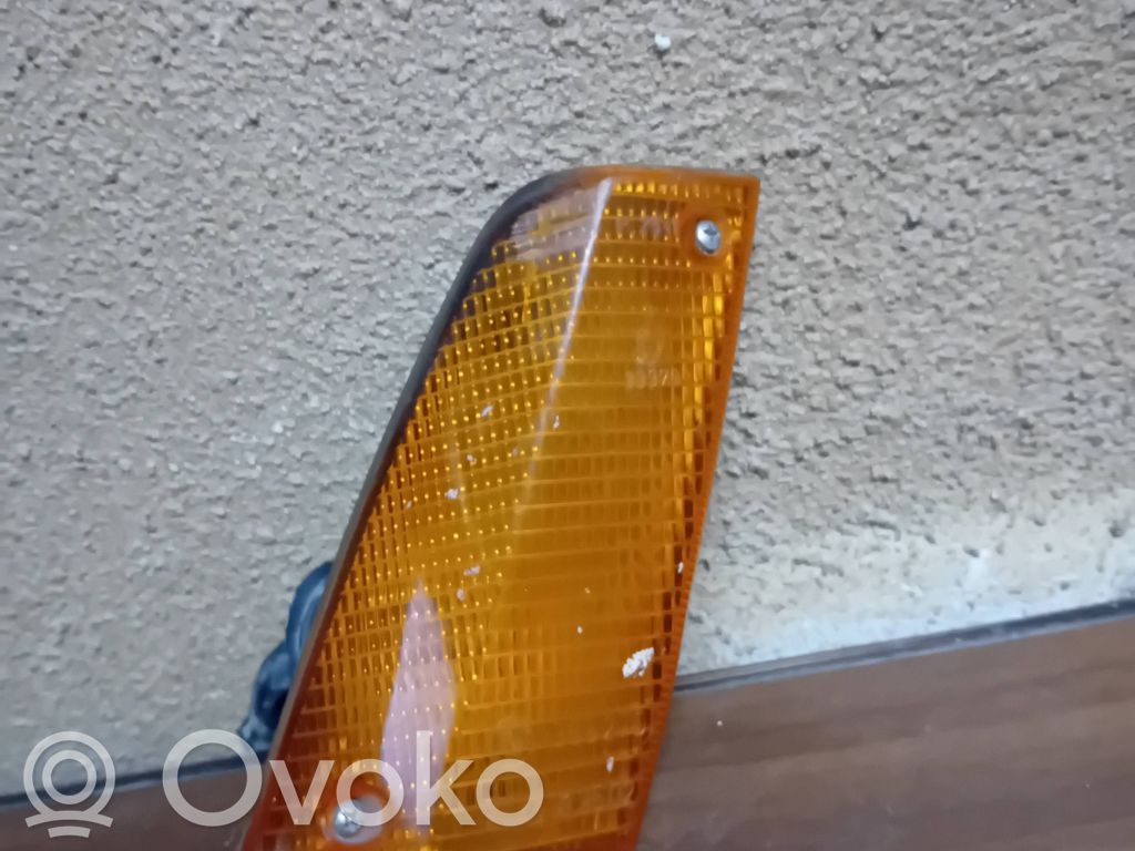 Front indicator light   1365270