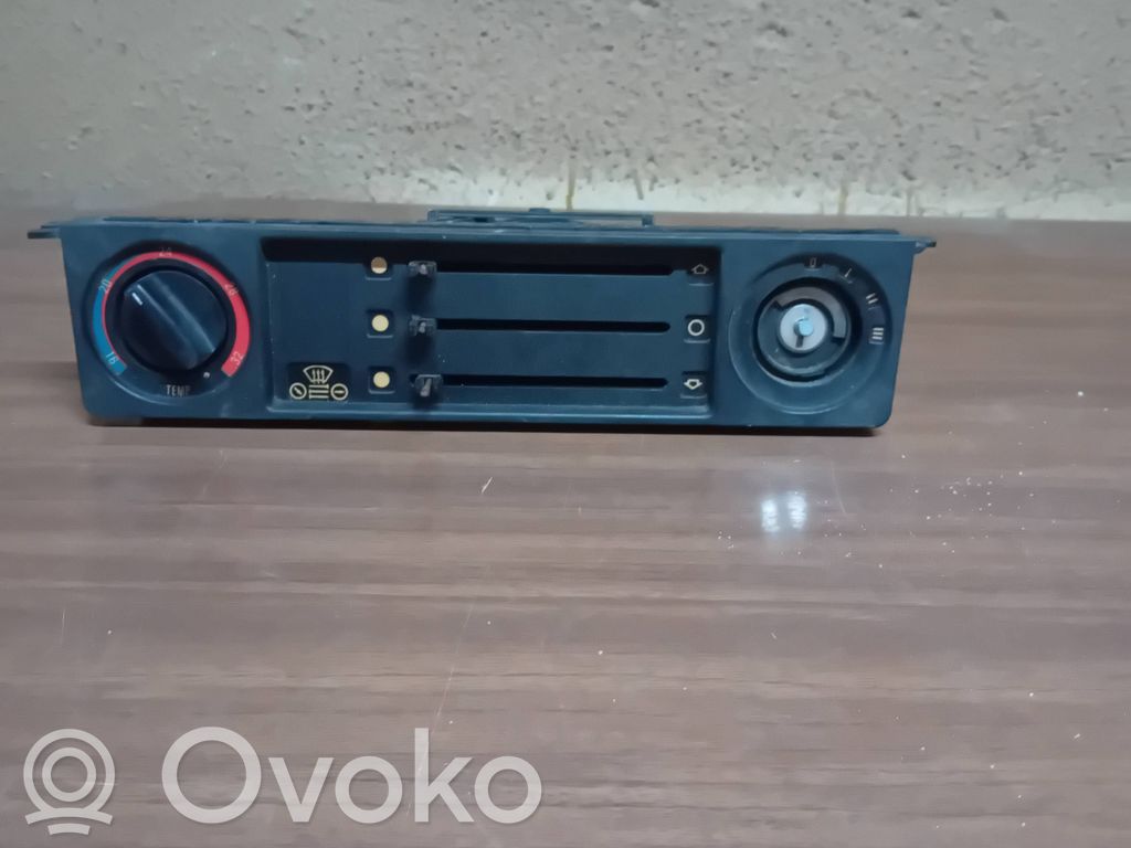 BMW 5 E28 Climate control unit 