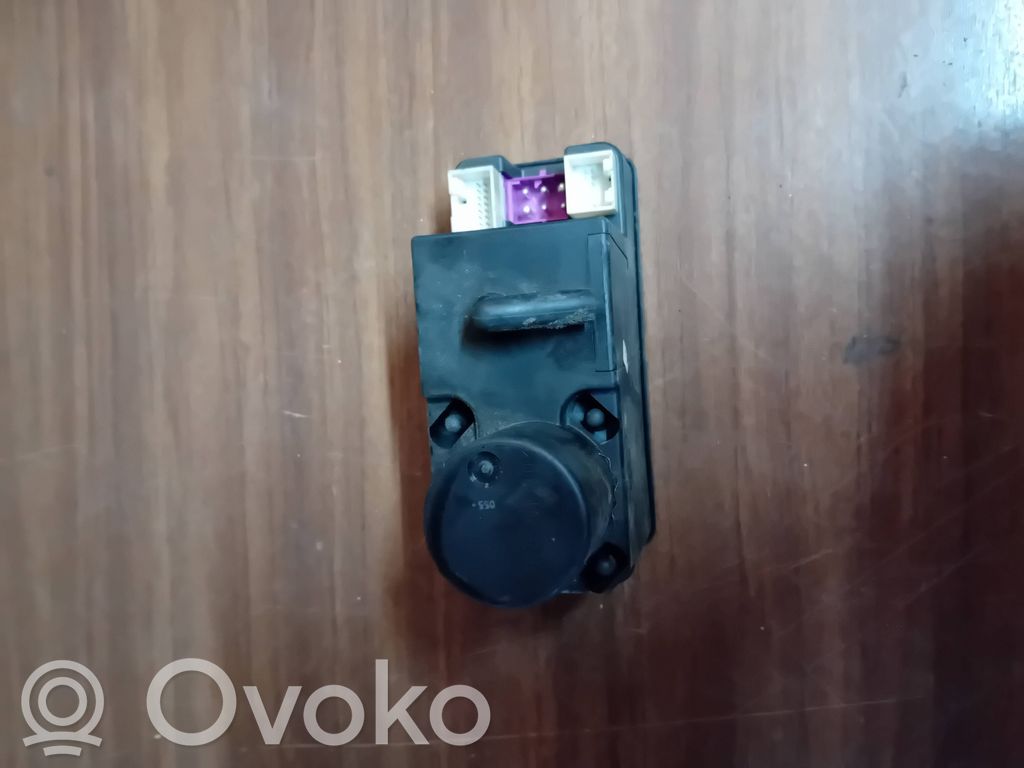 Audi A4 S4 B5 8D Pompka centralnego zamka 