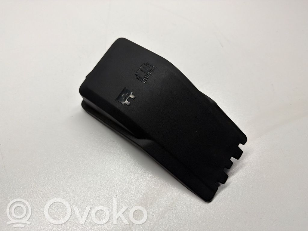 Volvo XC60 Tapa de caja de fusibles 