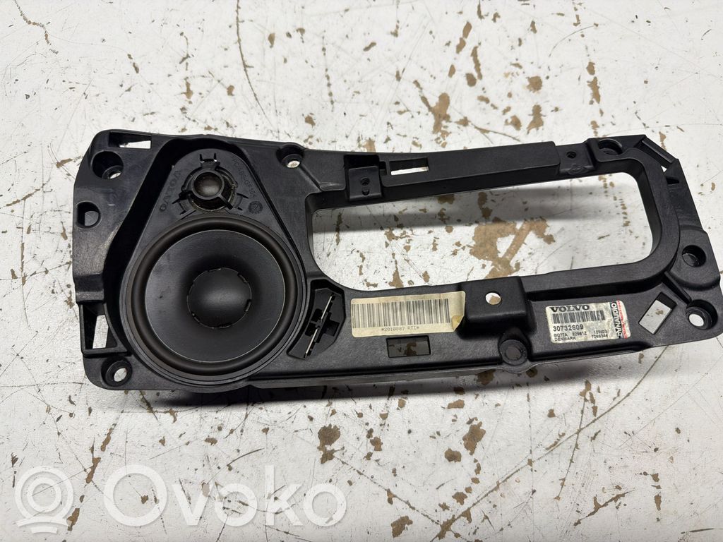 Panel speaker   30732609,7069344,82961Z