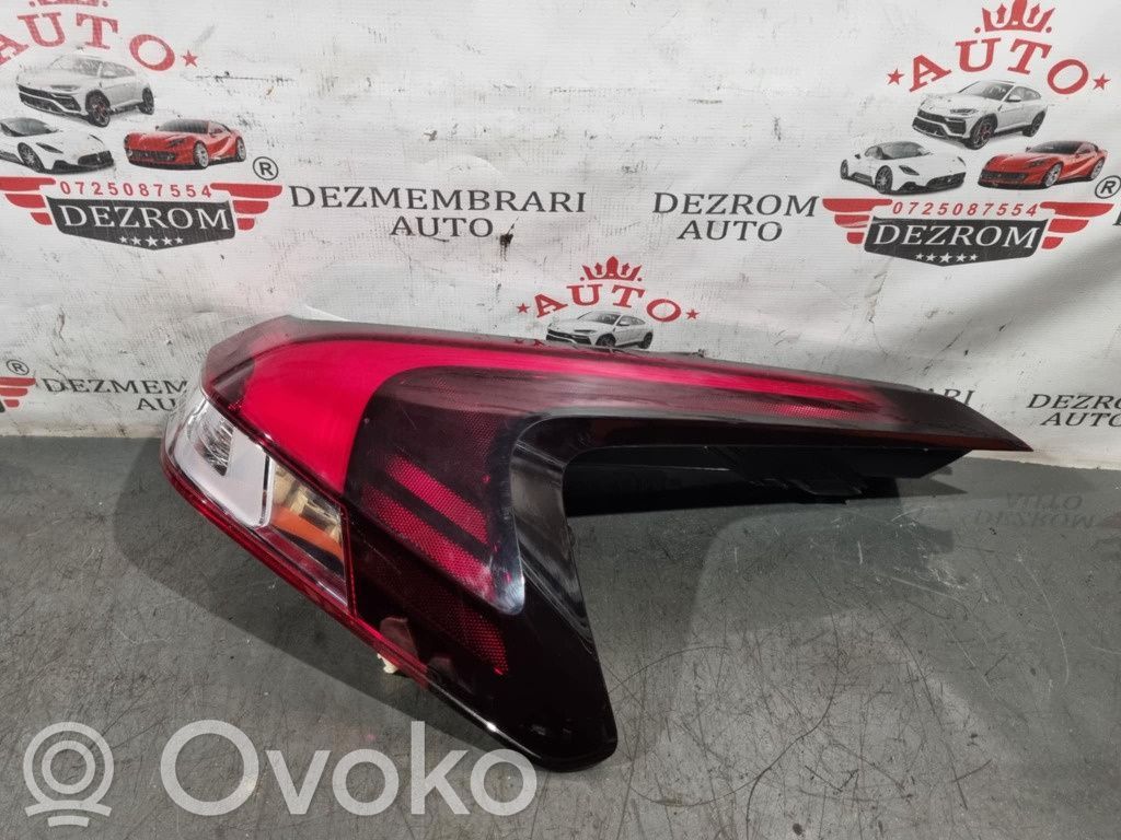 Rear/tail lights   8330B328