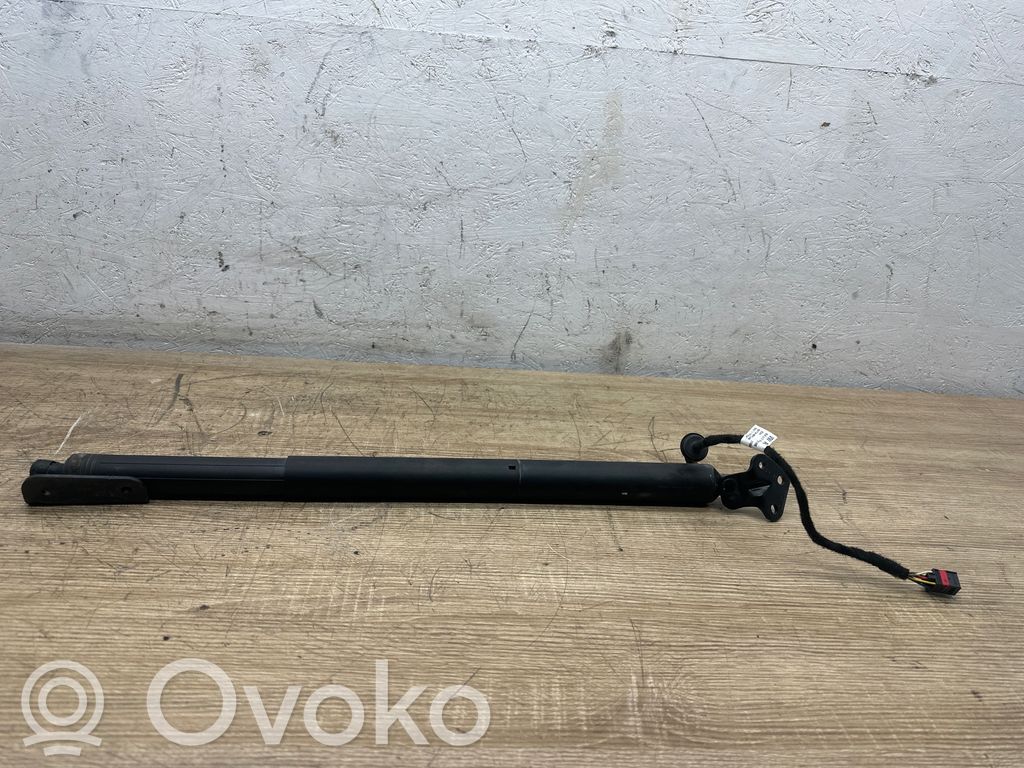Porsche Macan (95B) Tailgate/trunk strut/damper 
