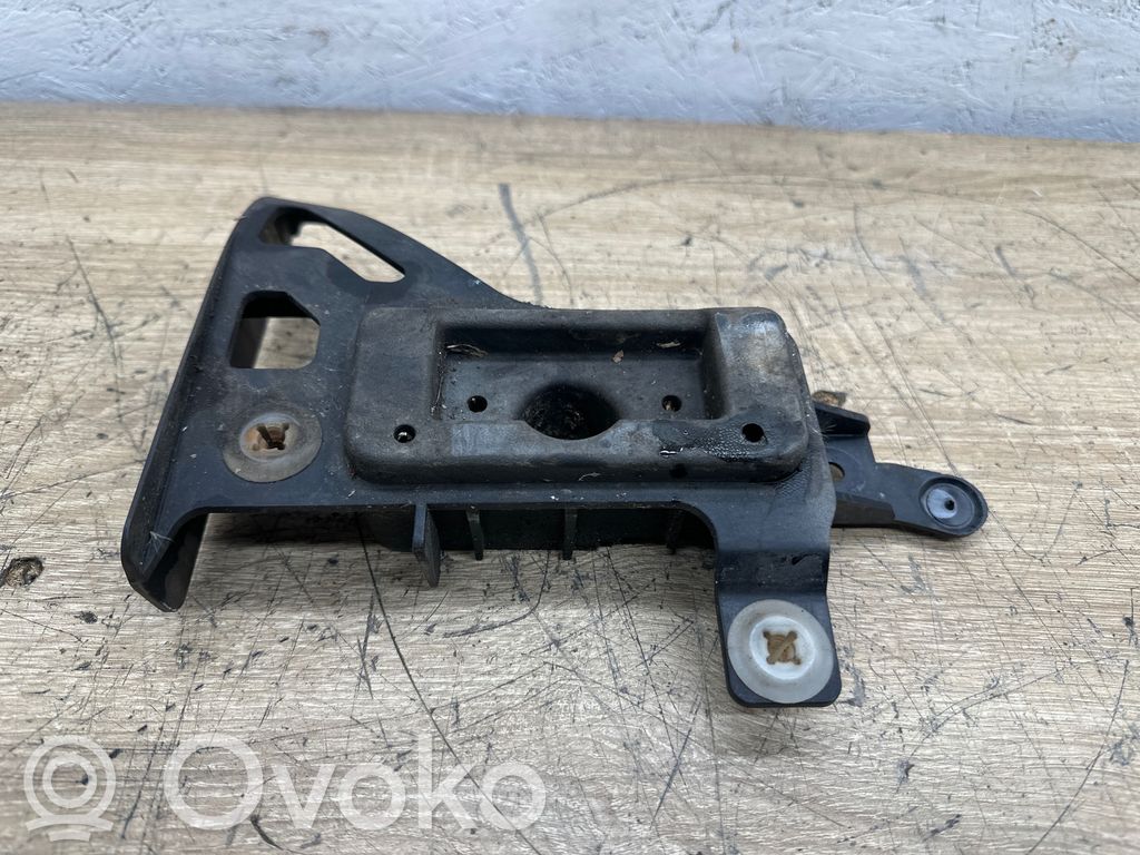 Porsche Cayenne (92A) Jacking socket point 
