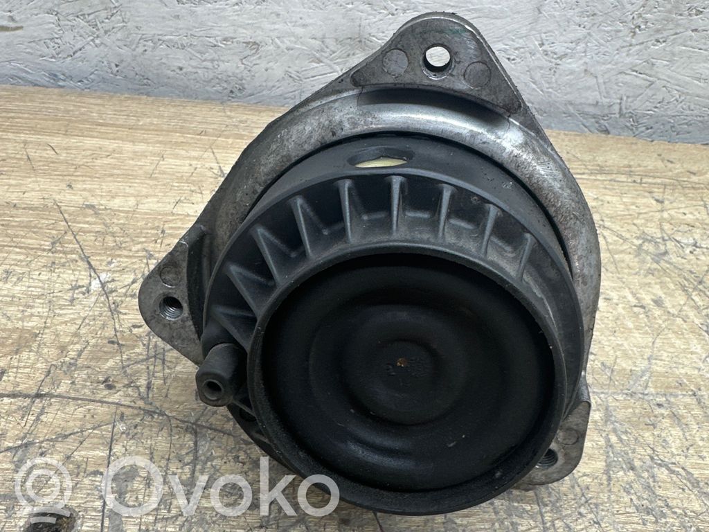 BMW 5 F10 F11 Engine mount bracket 